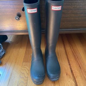 Hunter tall back adjustable rain boots